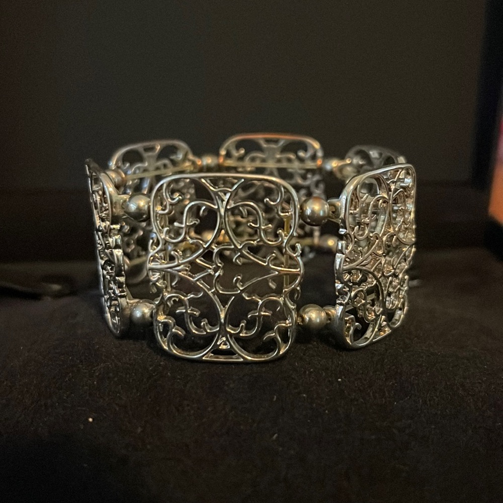 Ladies Fashion Stretch bracelet